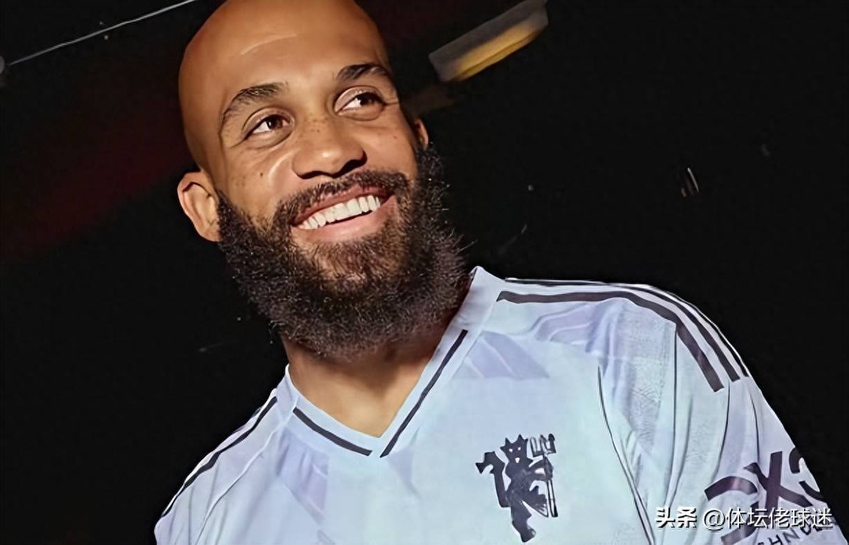 黑锋双煞解散！姆贝乌莫年薪800万镑加盟豪门，维萨罢训离队情有可原